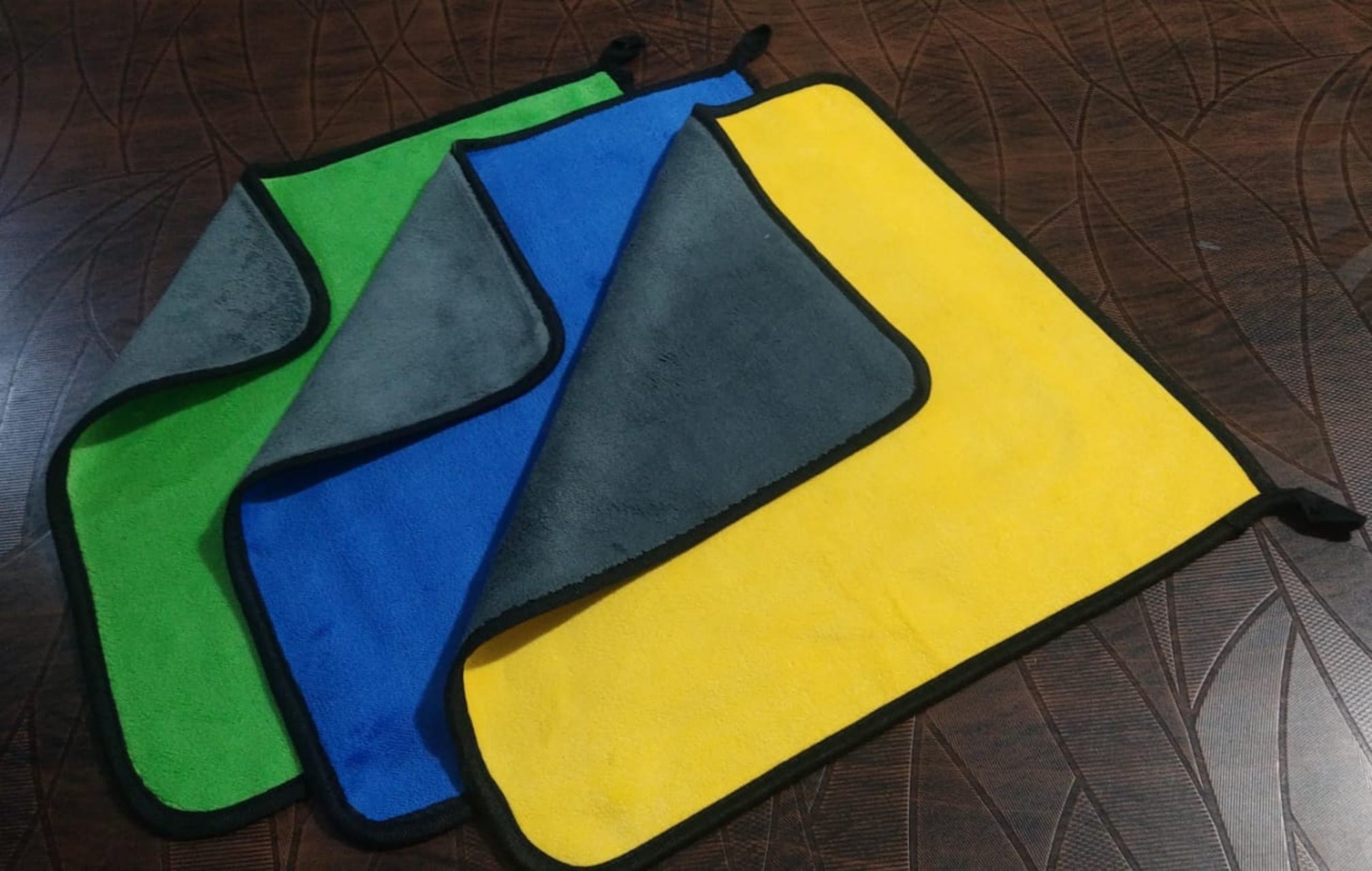 500 GSM Premium Microfiber Cloth (40x40 cm) – Soft Pack of 3