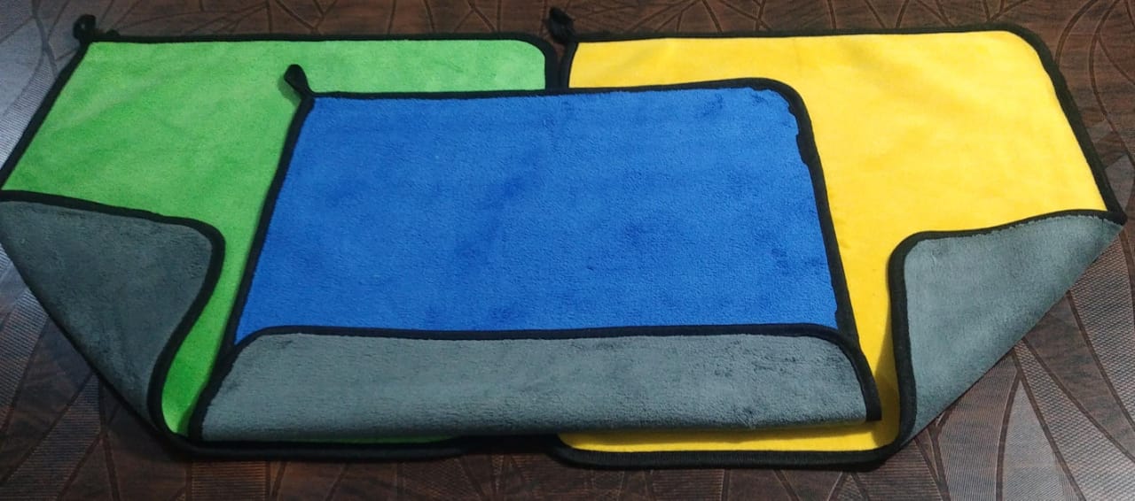 BrotherTree 500 GSM Premium Microfiber Cloth (40x40 cm) – Soft Pack of 4